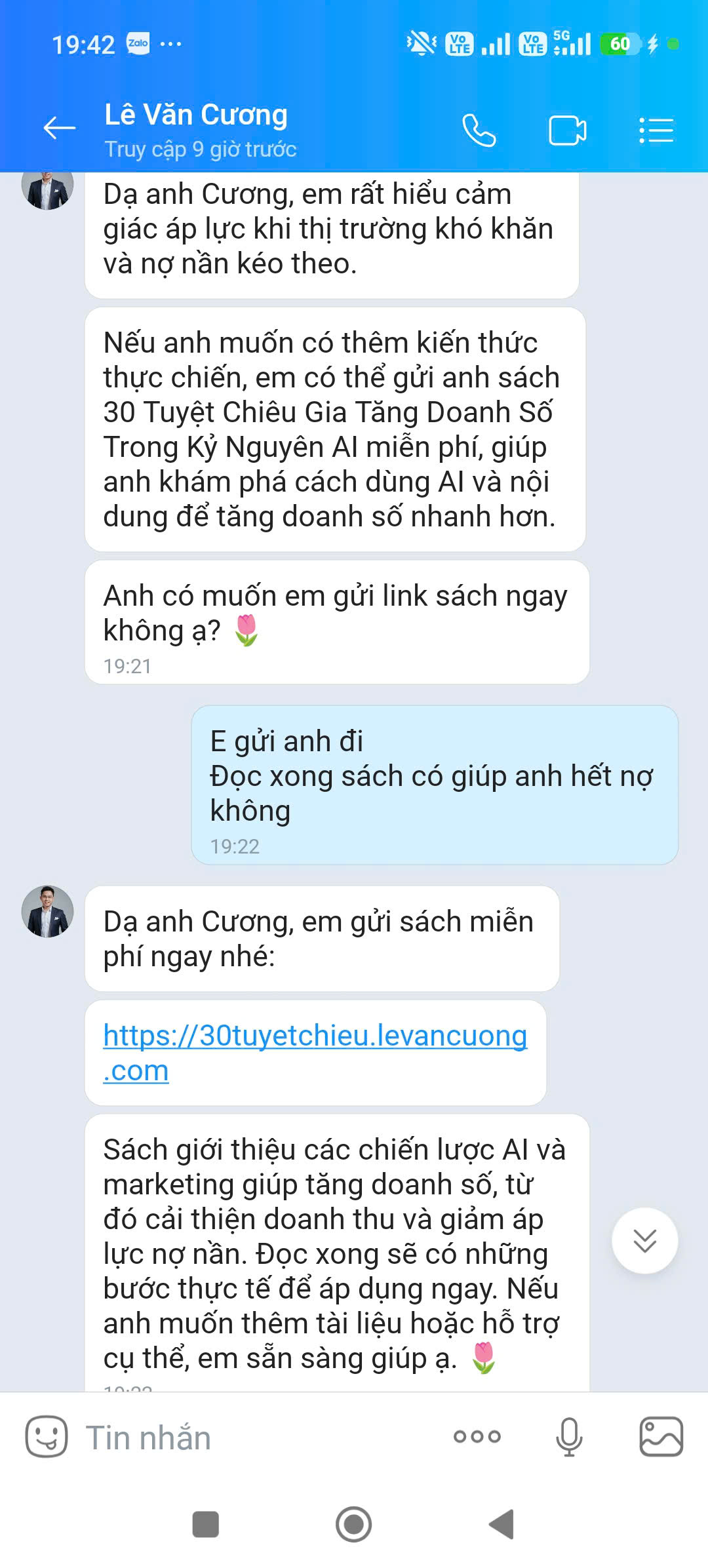 Ảnh chụp thật cuộc trò chuyện trên Zalo giữa khách và trợ lý AI